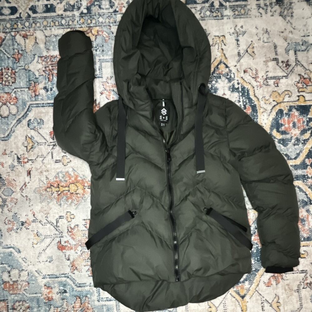 Saint + Sinner Women’s Hooded Chevron Puffer Jacket Full Zip Pockets Green Sz S